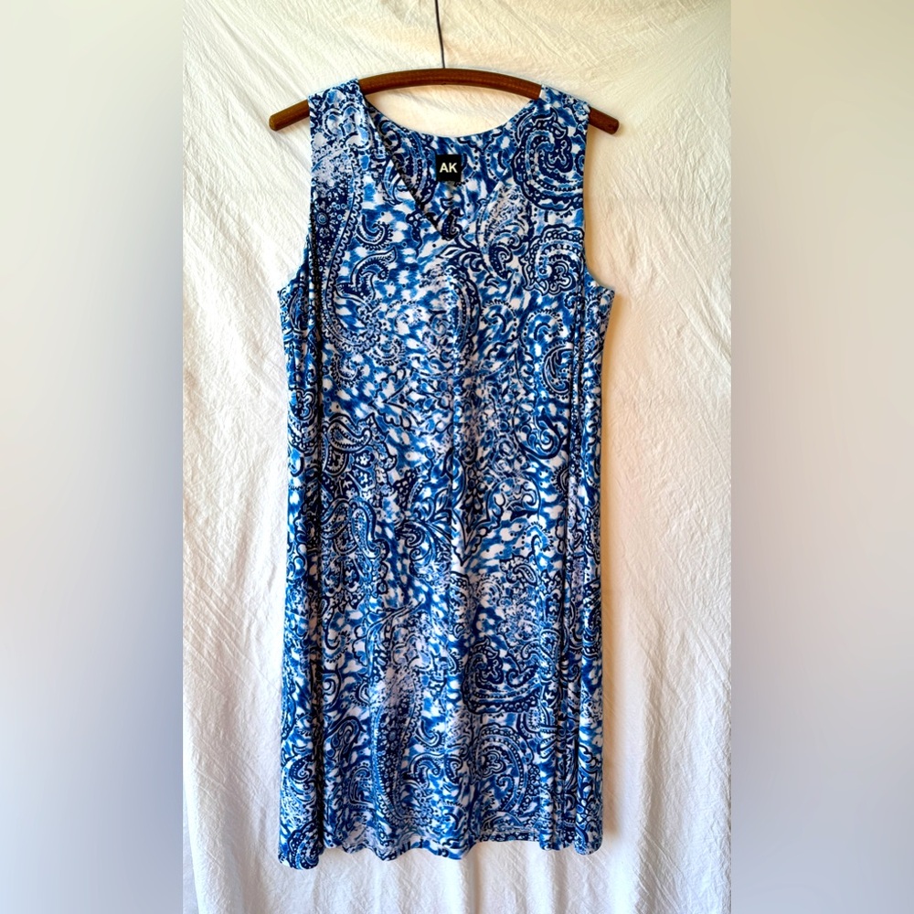 Anne Klein AK, Large, Blue print knee length sleeveless dress